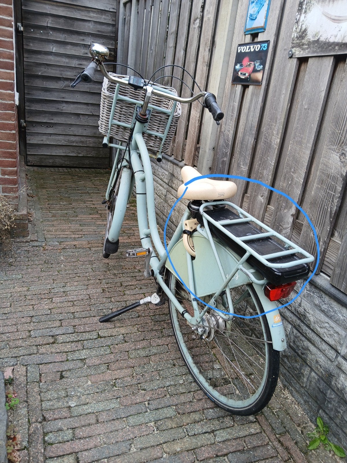 Accu en lader voor Sparta lola jo, uit 2023, Zo goed als nieuw