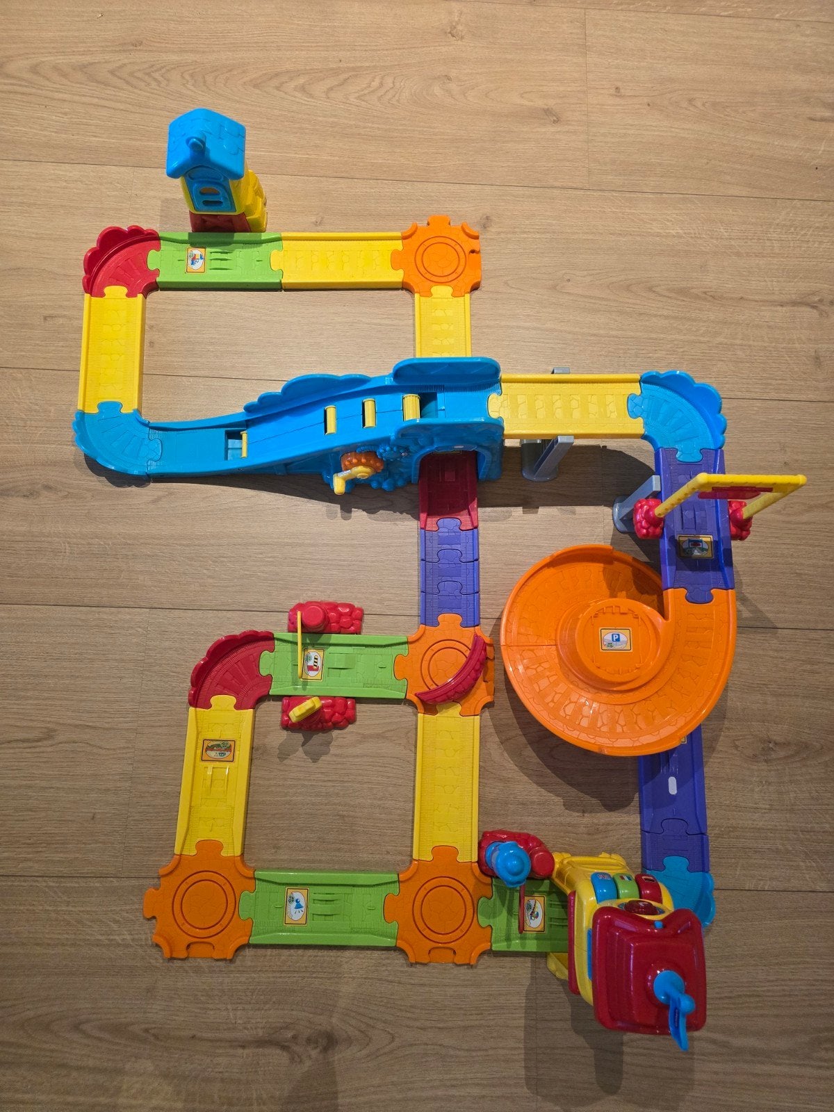 Vtech Toet toet autos treinstation speelset, Kinderen en Baby's, Speelgoed | Vtech, Ophalen of Verzenden, Gebruikt