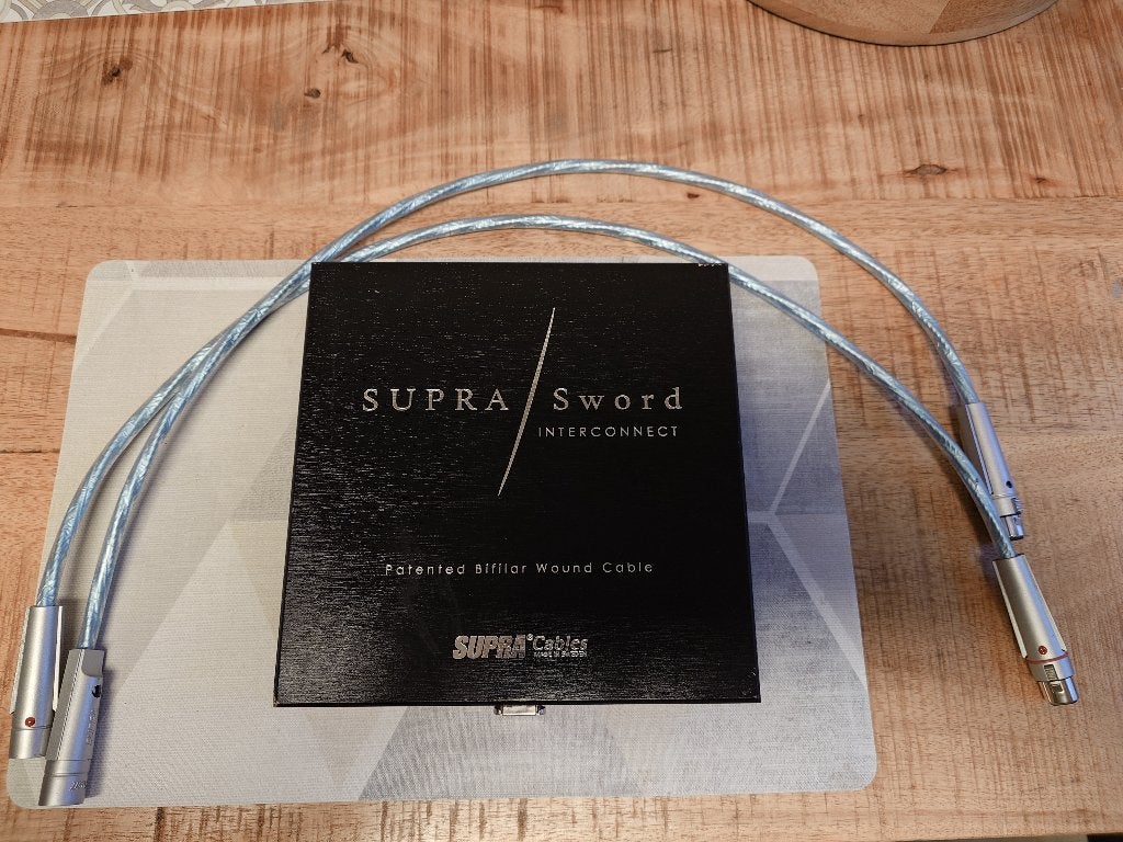 Supra Sword XLR 80cm met doos, Ophalen of Verzenden, Gebruikt, Minder dan 2 meter, Interlink-kabel