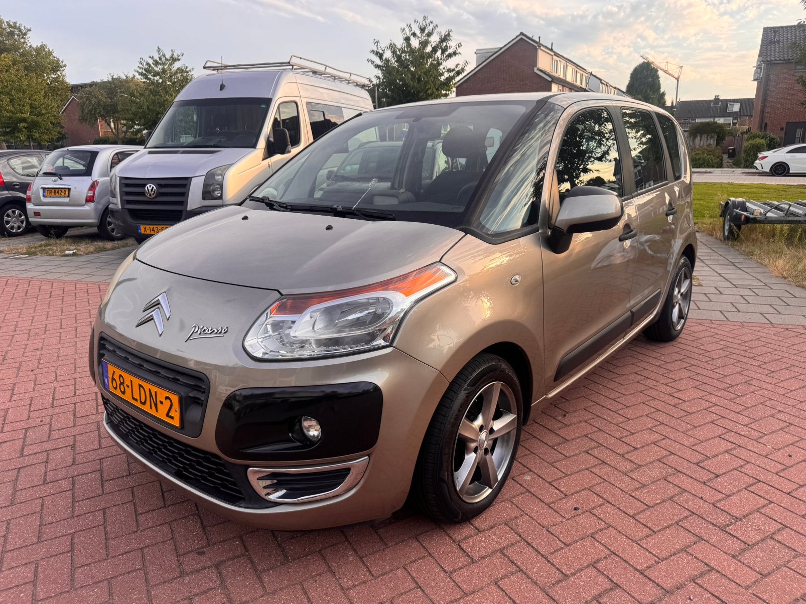 Citroën C3 Picasso 1.4 VTI 2010 Beige, Auto's, Voorwielaandrijving, Beige, Origineel Nederlands, 1100 kg