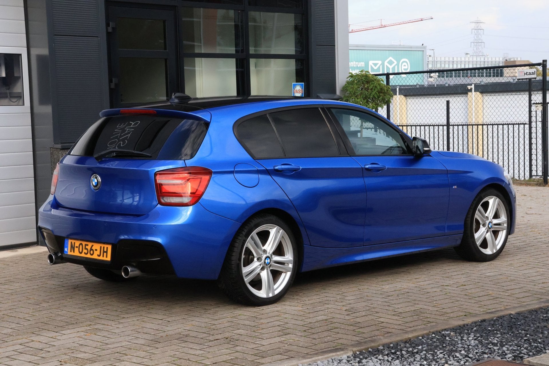 BMW 1-serie 118i M Sport Edition High Executive | Nieuwe ket, Dealer onderhouden, Achterwielaandrijving, Gebruikt, 4 cilinders