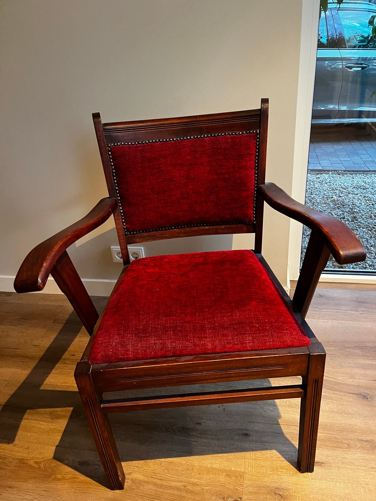 Vintage fauteuil met rode bekleding, Ophalen