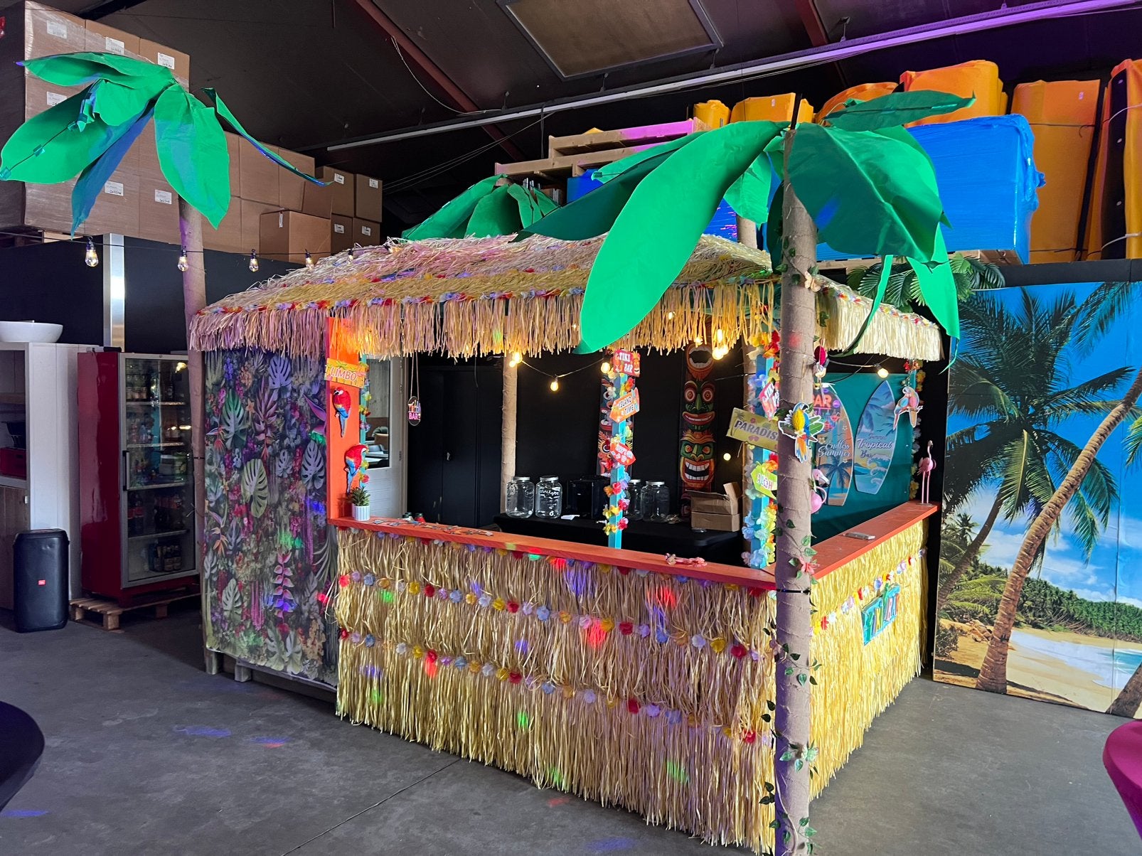 Tropisch Feestpakket: Bar, Achtergronden & Decoratie, Ophalen, Zo goed als nieuw, Overige