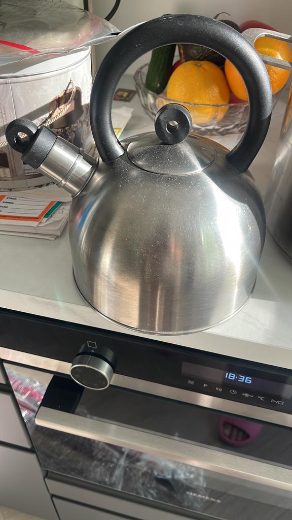 Waterkoker zo goed als nieuw., Witgoed en Apparatuur, Waterkokers, 2 liter of meer, Ophalen, Zo goed als nieuw