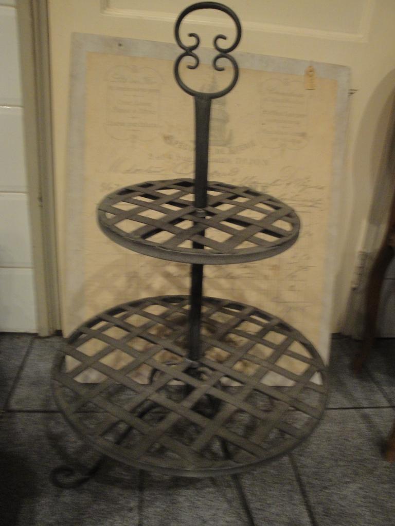 etagere rond metaal, Huis en Inrichting, Woonaccessoires | Etagères, Ophalen of Verzenden