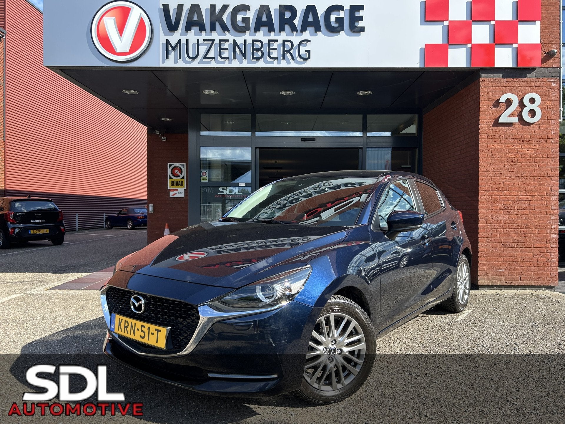 Mazda 2 1.5 Skyactiv-G Signature // LED // DODEHOEK // LEDER, Auto's, Mazda, Voorwielaandrijving, Dealer onderhouden, Gebruikt