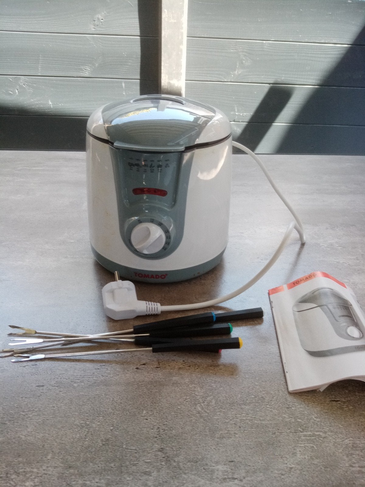 Tomado Fonduepan - Compact en compleet, Minder dan 1 liter, Ophalen, Zo goed als nieuw