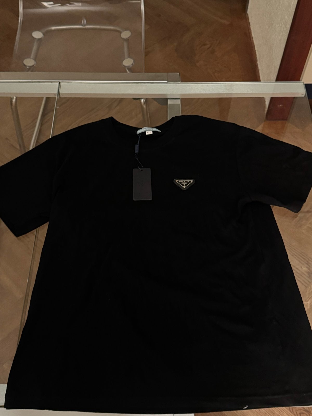 Prada T-shirt Zwart met Logo - Nieuw met kaartjes, Kleding | Heren, T-shirts, Ophalen of Verzenden, Nieuw, Maat 52/54 (L), Zwart