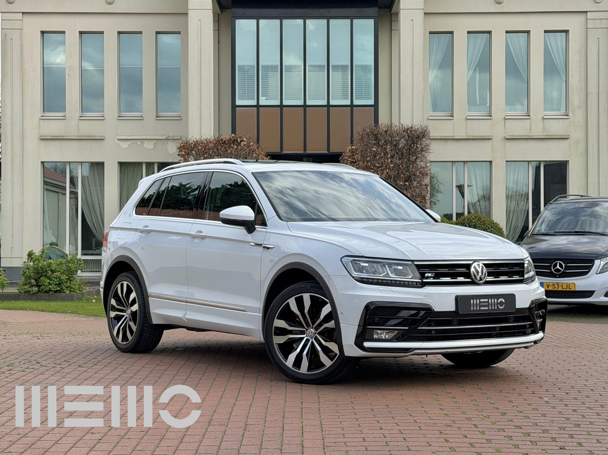 Volkswagen Tiguan 2.0 TSI 4Motion Highline Business R Apple, Auto's, Volkswagen, Automaat, Gebruikt, Euro 6, 4 cilinders