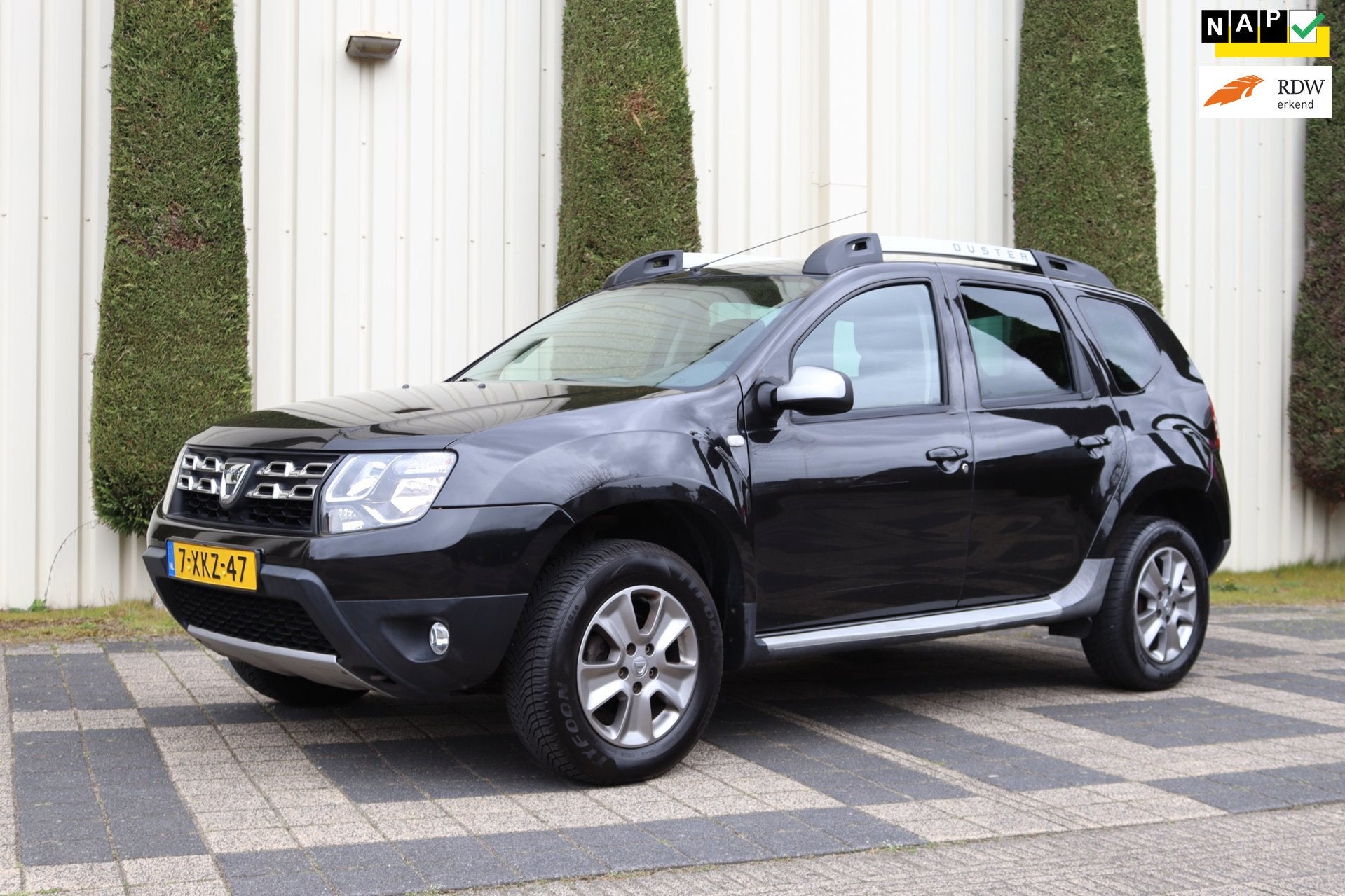 Dacia Duster 1.2 TCe 4x2 Prestige Airco , Navigatie, Voorwielaandrijving, Euro 5, Gebruikt, Zwart
