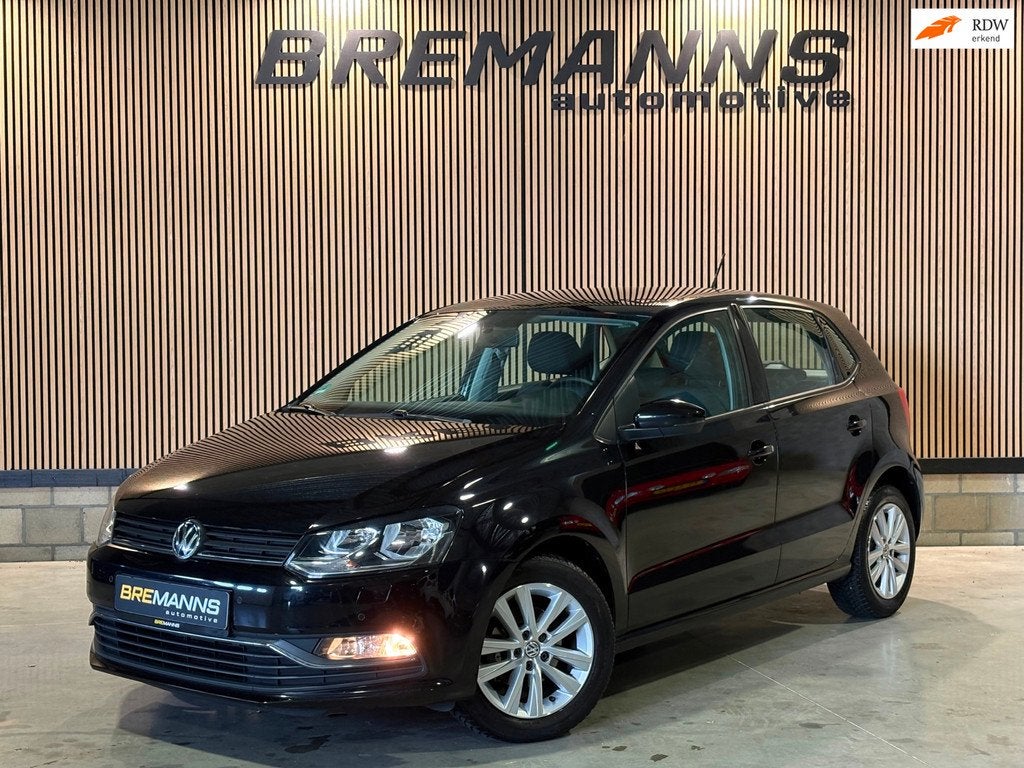 Volkswagen Polo 1.2 TSI Comfortline / Stoelverwarming / eers, Stof, Gebruikt, Zwart, 4 cilinders