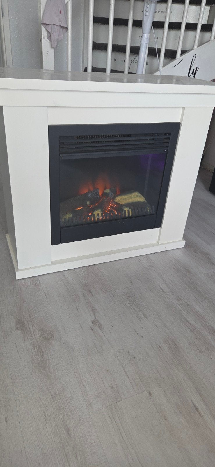 Witte elektrische sfeerhaard met realistische vlammen, Huis en Inrichting, Haarden, Ophalen of Verzenden, Zo goed als nieuw, Vrijstaande haard