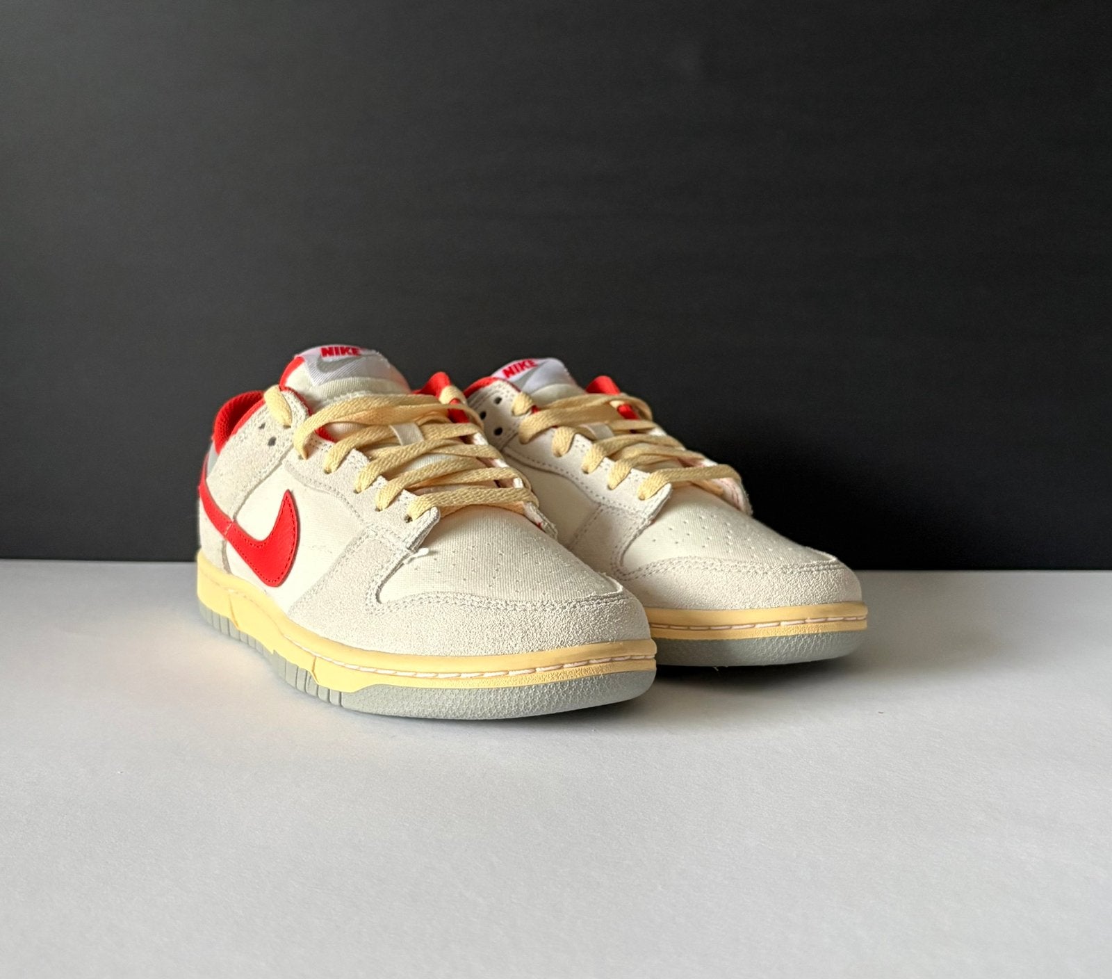 Nike Dunk Low Sail/Picante Red-Photon Dust EU 38/US 5.5, Overige kleuren, Verzenden, Nieuw, Sneakers of Gympen