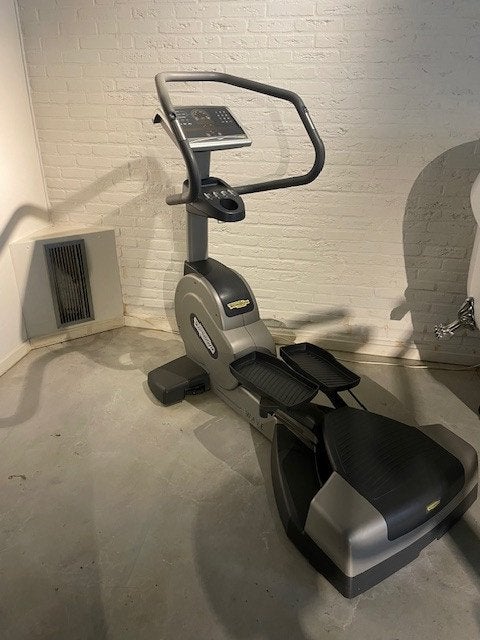 Te koop 2 x Technogym Wave Cardio apparaten, Ophalen, Gebruikt, Metaal, Crosstrainer