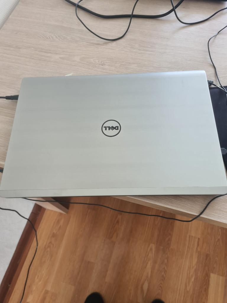 laptop dell inspiron 17   serie 5000, Ophalen of Verzenden, Gebruikt, 17 inch of meer, 2 tot 3 Ghz