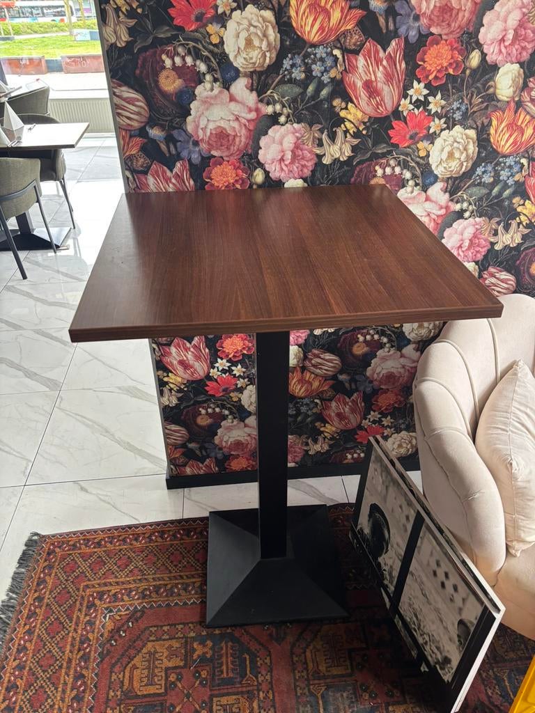 Hoge tafel/bartafel, Ophalen, Zo goed als nieuw