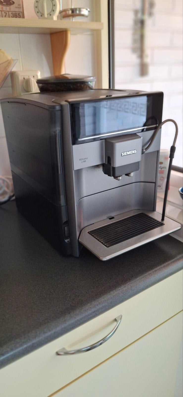 SIEMENS  EQ6 PLUS  S 100, Witgoed en Apparatuur, Koffiezetapparaten, Ophalen, Zo goed als nieuw, Koffiemachine, Koffiebonen