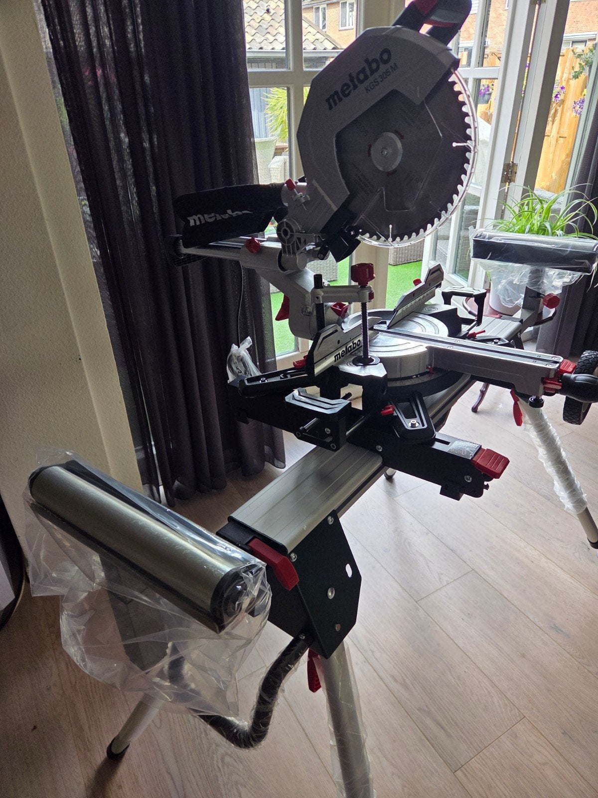 Metabo afkortzaag kgs305m, Doe-het-zelf en Verbouw, Gereedschap | Zaagmachines, Ophalen, 1200 watt of meer, Afkortzaag, 30 tot 70 mm