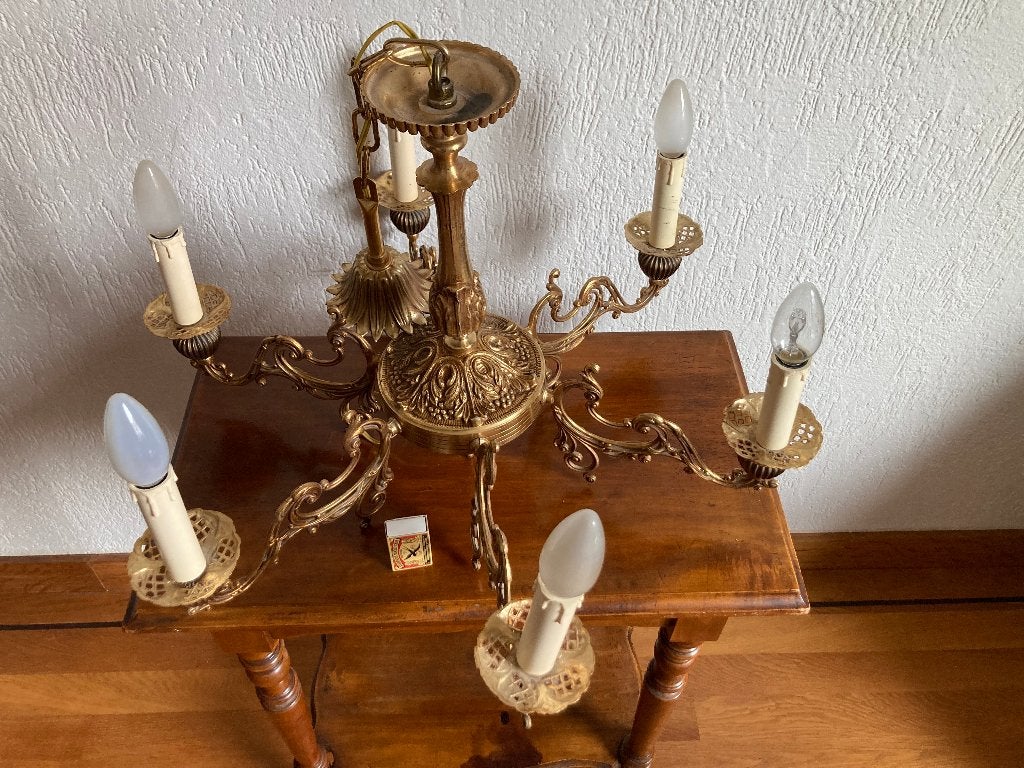 Kitsch goudkleurige kroonluchter met 6 druipkaars lampjes, Ophalen of Verzenden, Gebruikt, Metaal, E14 (klein)