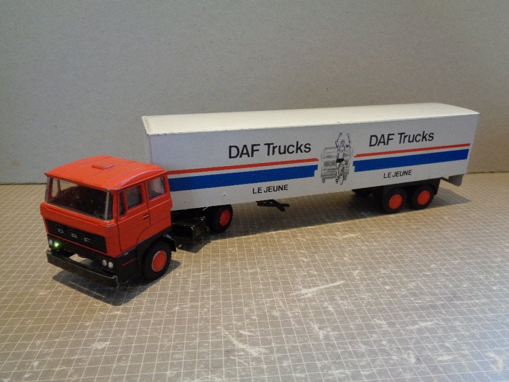 lionm daf 2800 vanm de 1e gen met lejeune trailer, Ophalen of Verzenden, Zo goed als nieuw, Bus of Vrachtwagen, Lion Toys