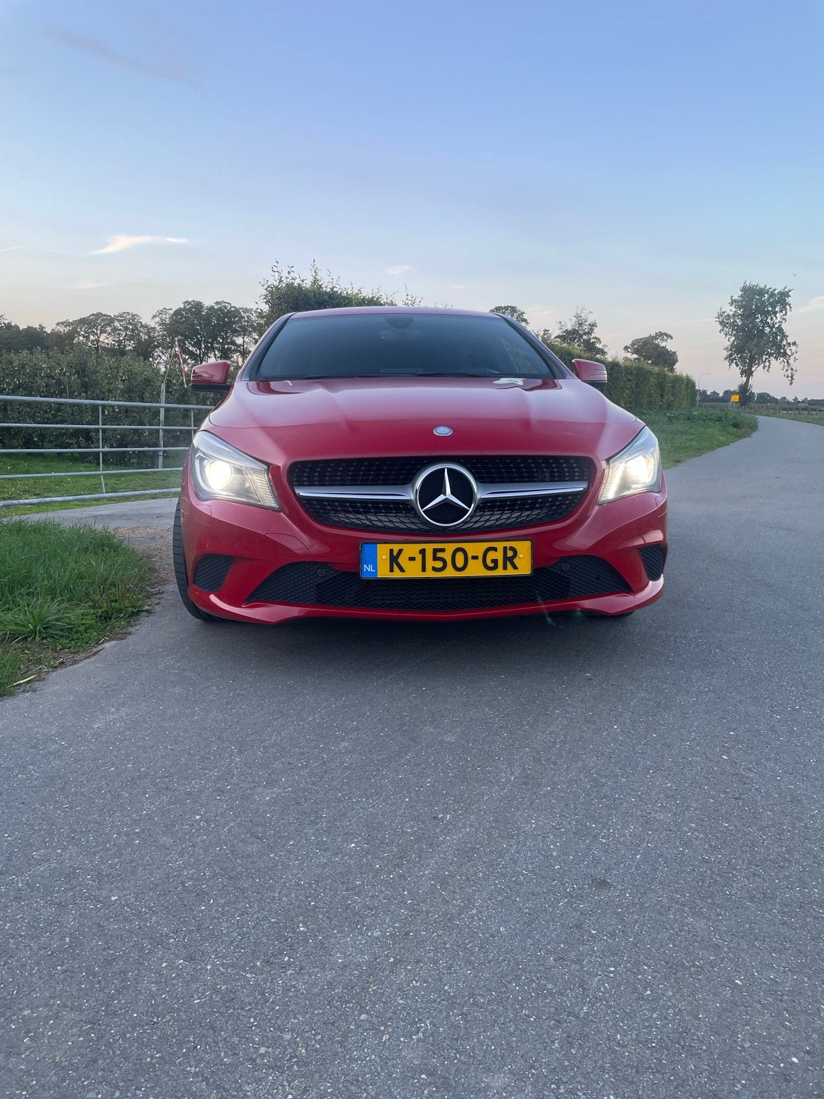 Mercedes-Benz CLA 180 te koop, Auto's, Mercedes-Benz, CLA, Zwart, 4 cilinders, Leder en Stof