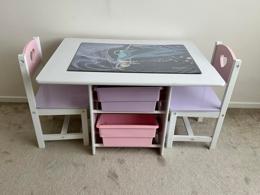 Kidkraft tafel met opberg ruimte met 2 stoelen, Ophalen, Zo goed als nieuw, Tafel(s) en Stoel(en)