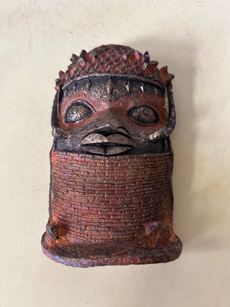 Replica Benin Brons Wandmasker met Slangdetail - 12cm, Antiek en Kunst, Kunst | Niet-Westerse kunst, Houtsnijwerk, Afrika, Hout