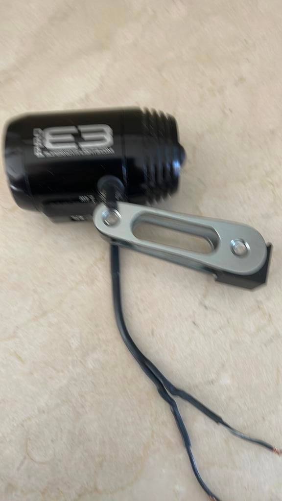 E3 pro supernova, Ophalen of Verzenden, Zo goed als nieuw, Accu, Voorlicht