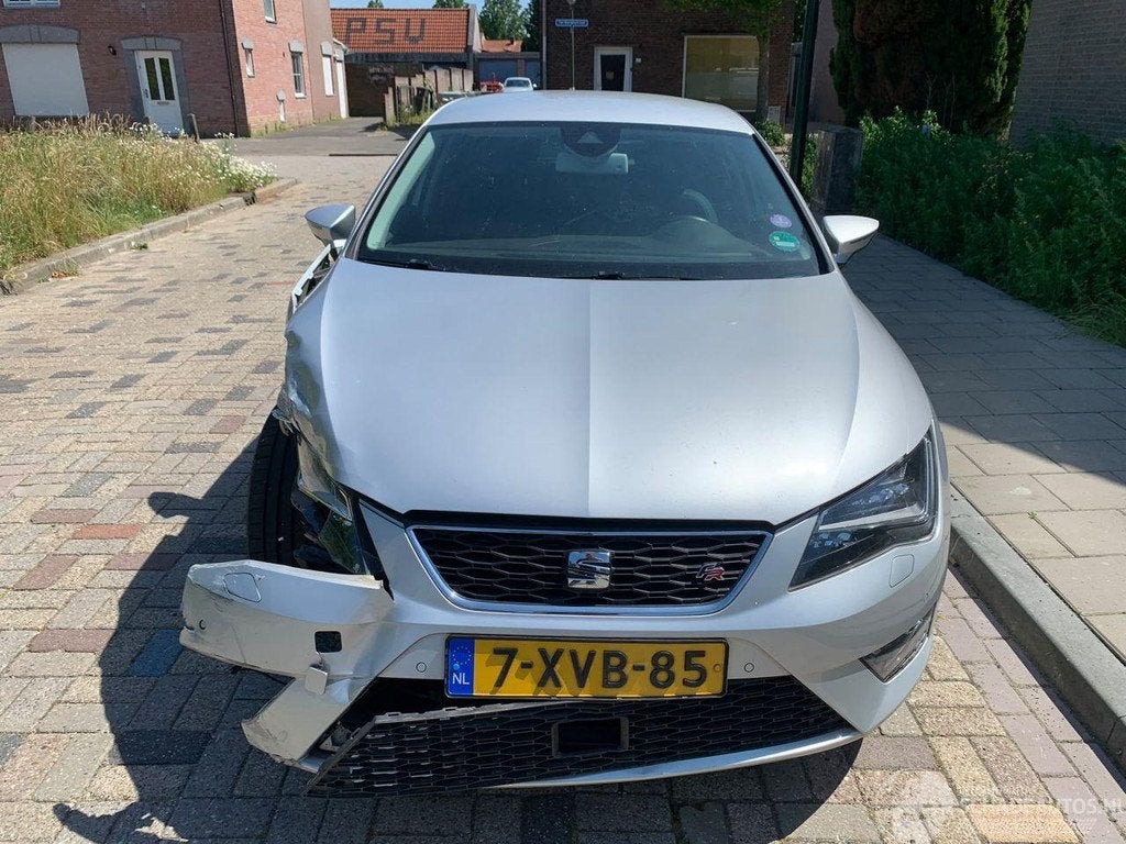 SEAT Leon 1.8 TSI FR DYNAMIC (bj 2014), Auto diversen, Schadeauto's, Seat, Handgeschakeld, Benzine, Hatchback, Zilver of Grijs