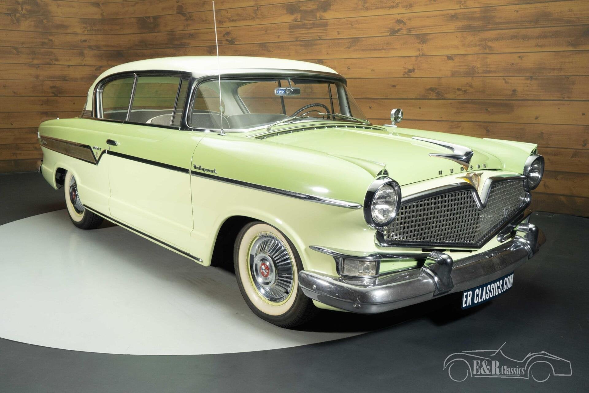 Hudson Hornet Special V8 Hollywood Hardtop | 1956, Auto's, Achterwielaandrijving, Beige, Overige carrosserieën, 4 stoelen