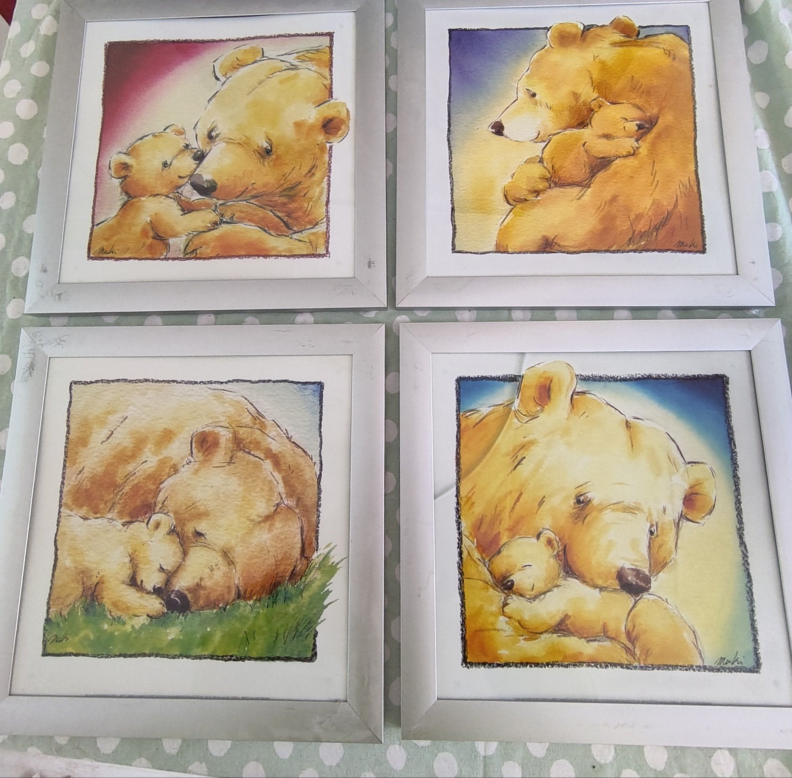 Vier litho's 'Mother Bear's Love' van Makiko, Ophalen, Gebruikt