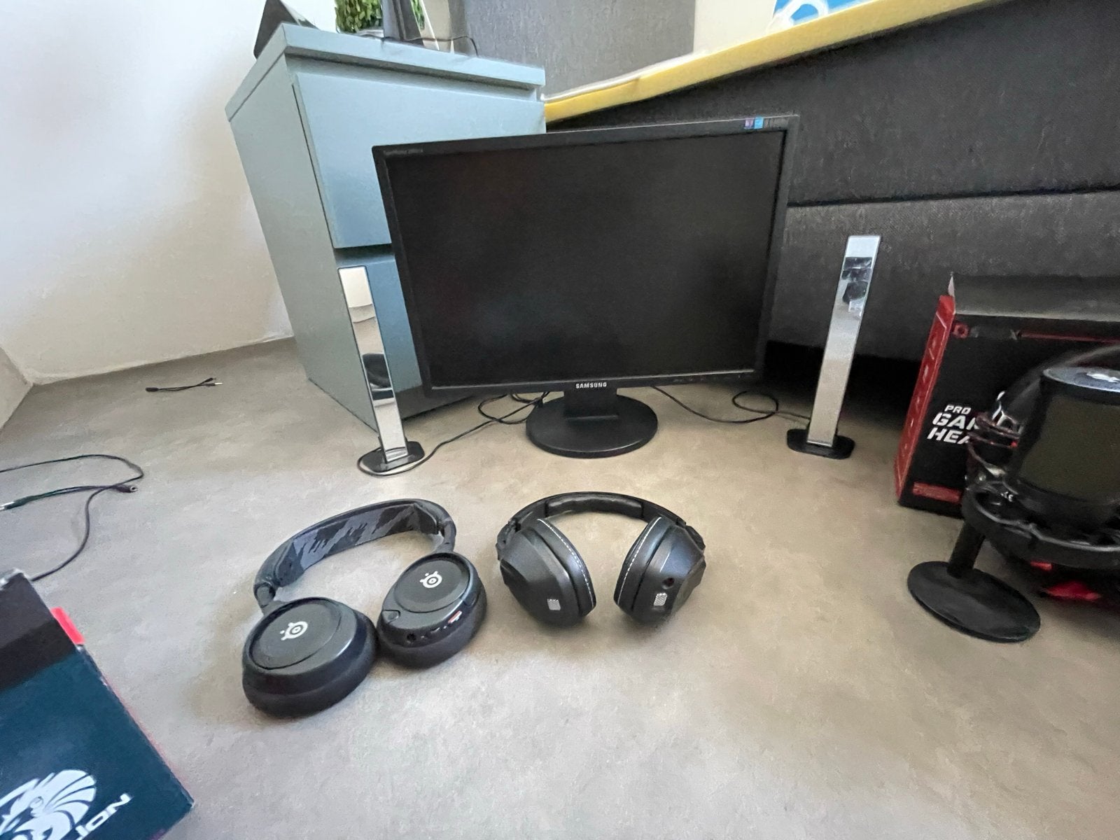 Monitor en diverse accessoires - deels defect, Computers en Software, Monitoren, Ophalen, Gebruikt