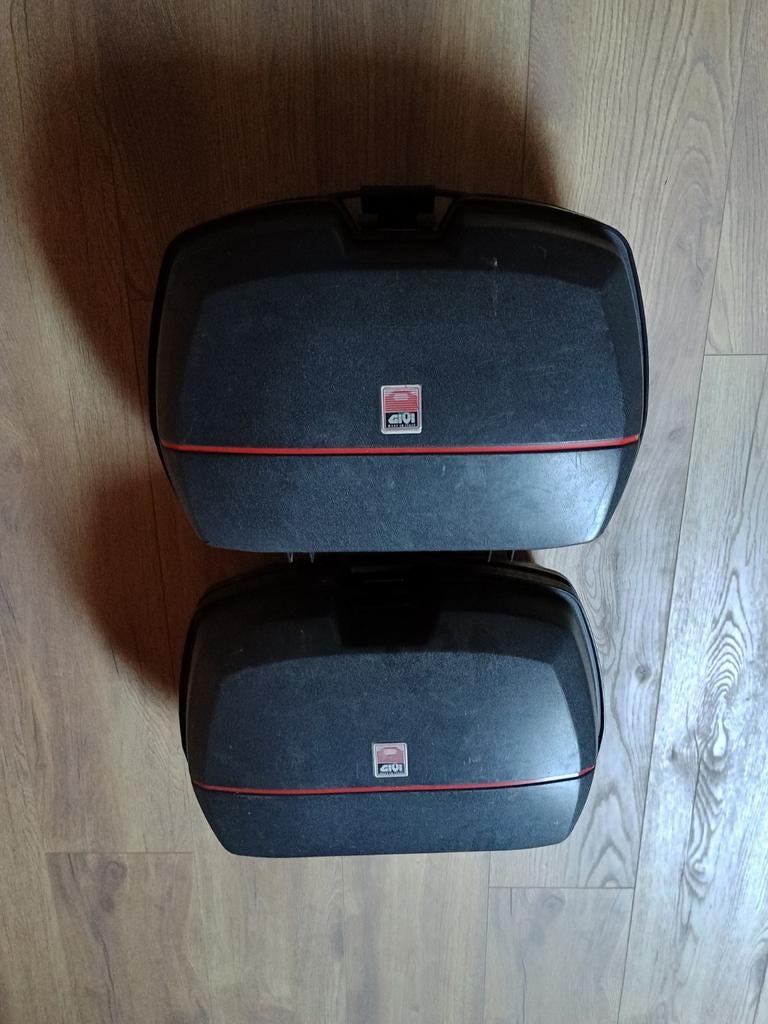 Givi monokey zijkofferset 2x 36 liter, Ophalen