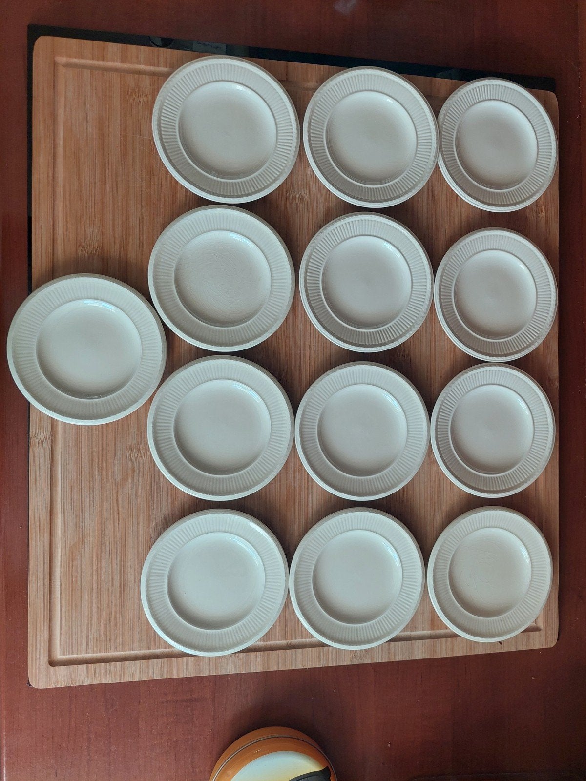 13 Wedgwood Petit Four Bordjes - ca. 12cm doorsnede, Antiek en Kunst, Ophalen of Verzenden
