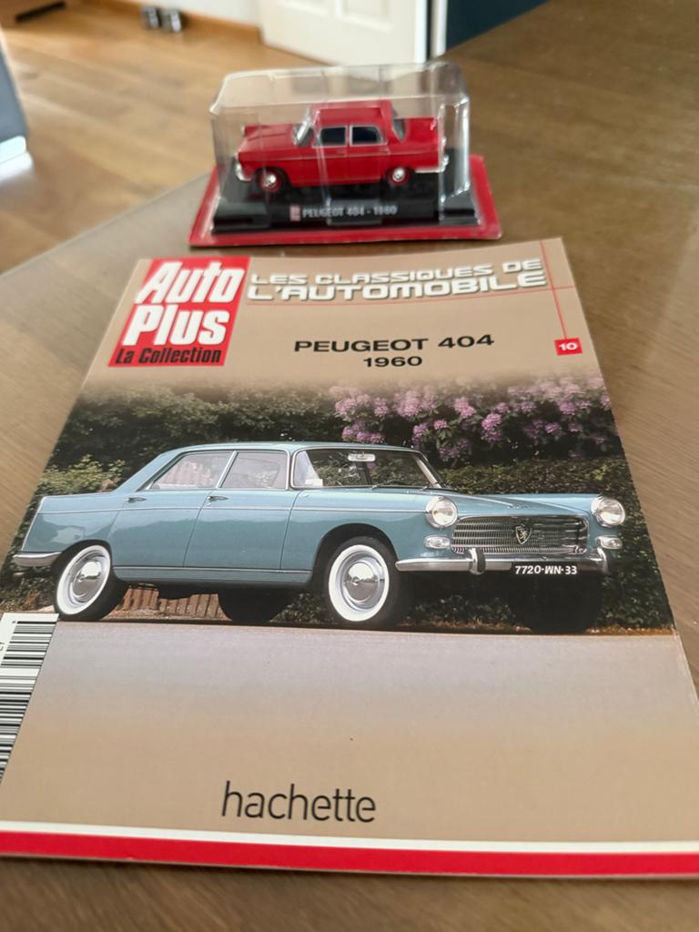 Peugeot 404 1960 modelauto met tijdschrift, Ophalen of Verzenden, Nieuw, Auto, Overige merken