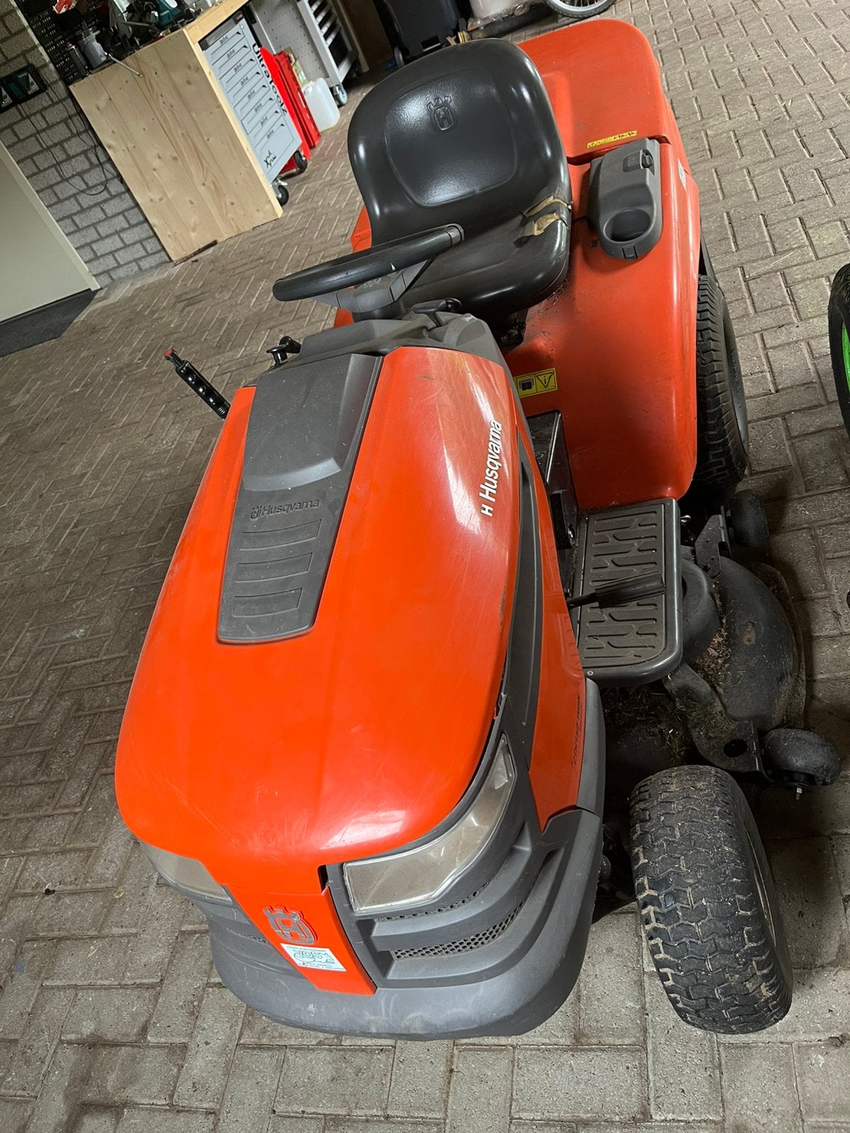 Husqvarna CTH150 Twin, Ophalen, Cirkelmaaier, Gebruikt, Opvangbak