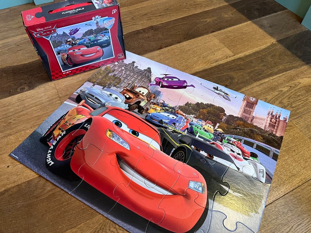 Disney Pixar Cars Vloerpuzzel in koffer - 24 Stuks, Ophalen of Verzenden, 10 tot 50 stukjes