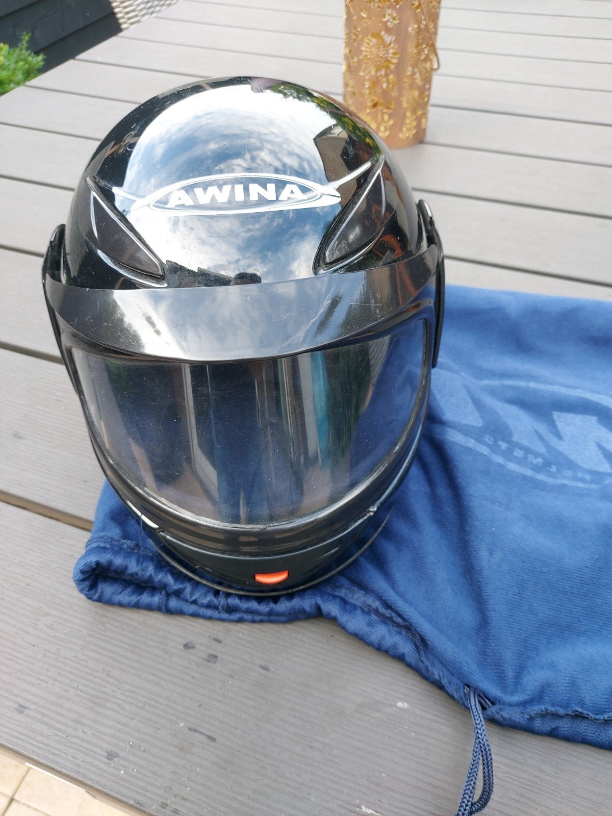 Zwarte Awina motorhelm - Zo goed als nieuw, Motoren, Dames, Integraalhelm, Tweedehands, Ophalen