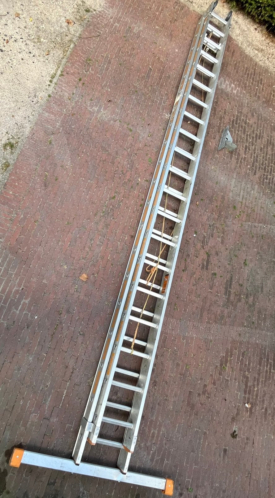 Topic aluminium 2x20 Layher schuifladder stabilisatiebalk, Ophalen, Gebruikt, Ladder, Opvouwbaar of Inschuifbaar