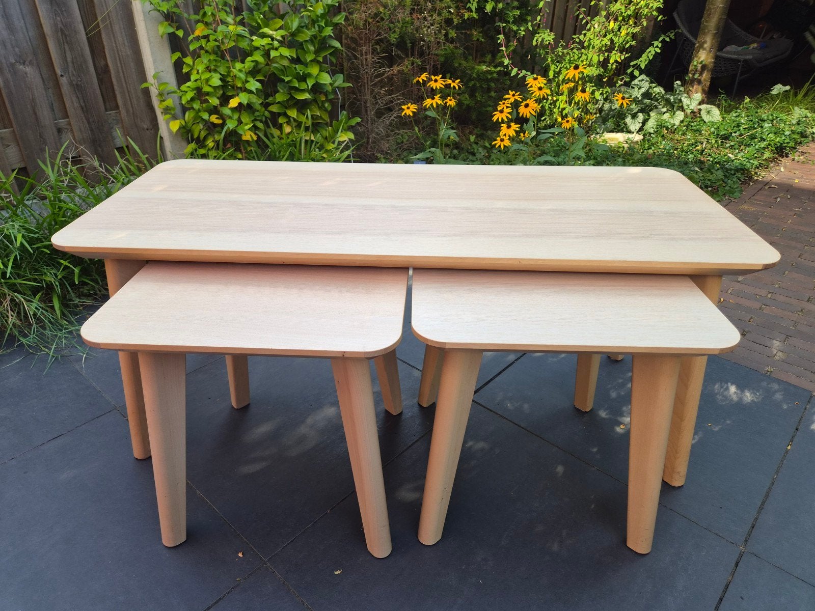 Ikea Lisabo bijzettafels set (2x klein, 1x groot), Ophalen, Zo goed als nieuw