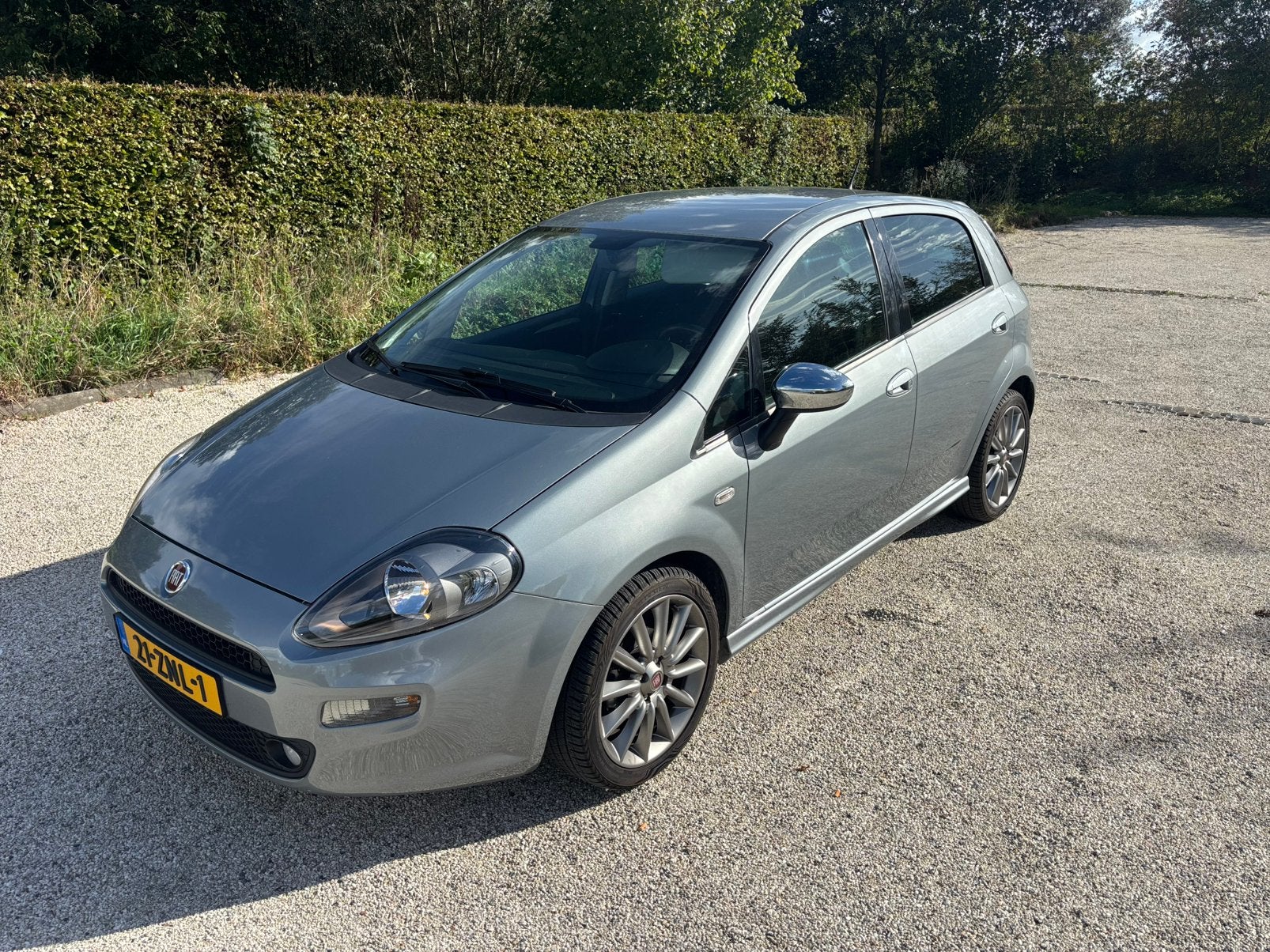 Fiat Punto 85 Turbo Sport 5d 2012 63.000km!!!, Auto's, Voorwielaandrijving, Bluetooth, Zwart, Alcantara