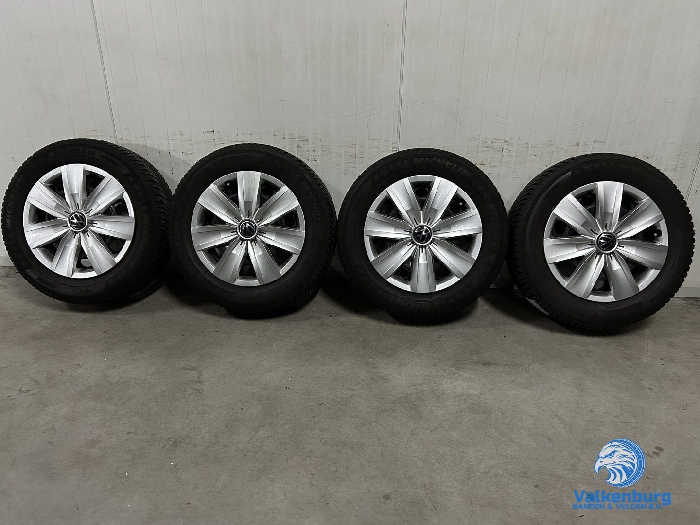 8mm! Originele VW Passat T-Roc Audi Q2 Skoda Karoq 16 inch s, Gebruikt, -, Banden en Velgen, -