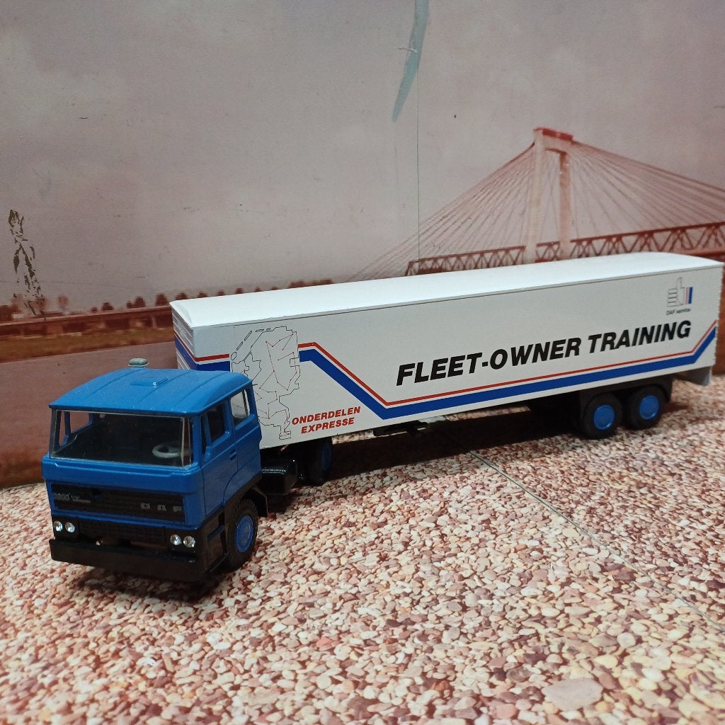 lioncar daf 3300, Ophalen of Verzenden, Zo goed als nieuw, Bus of Vrachtwagen, Lion Toys