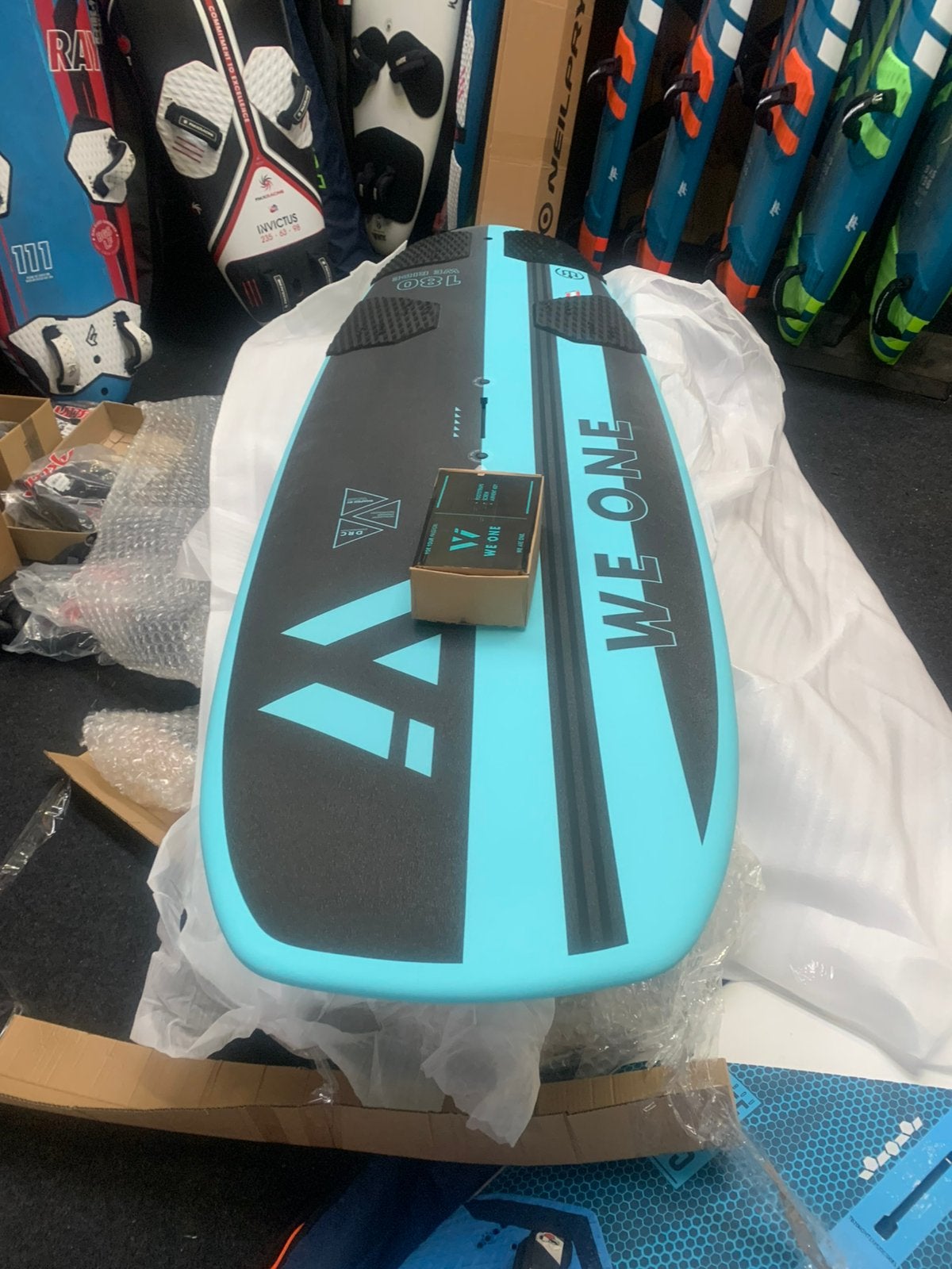 WeOne WeRide 180 liter te koop, 250 tot 300 cm, Nieuw, Plank, Met draagtas