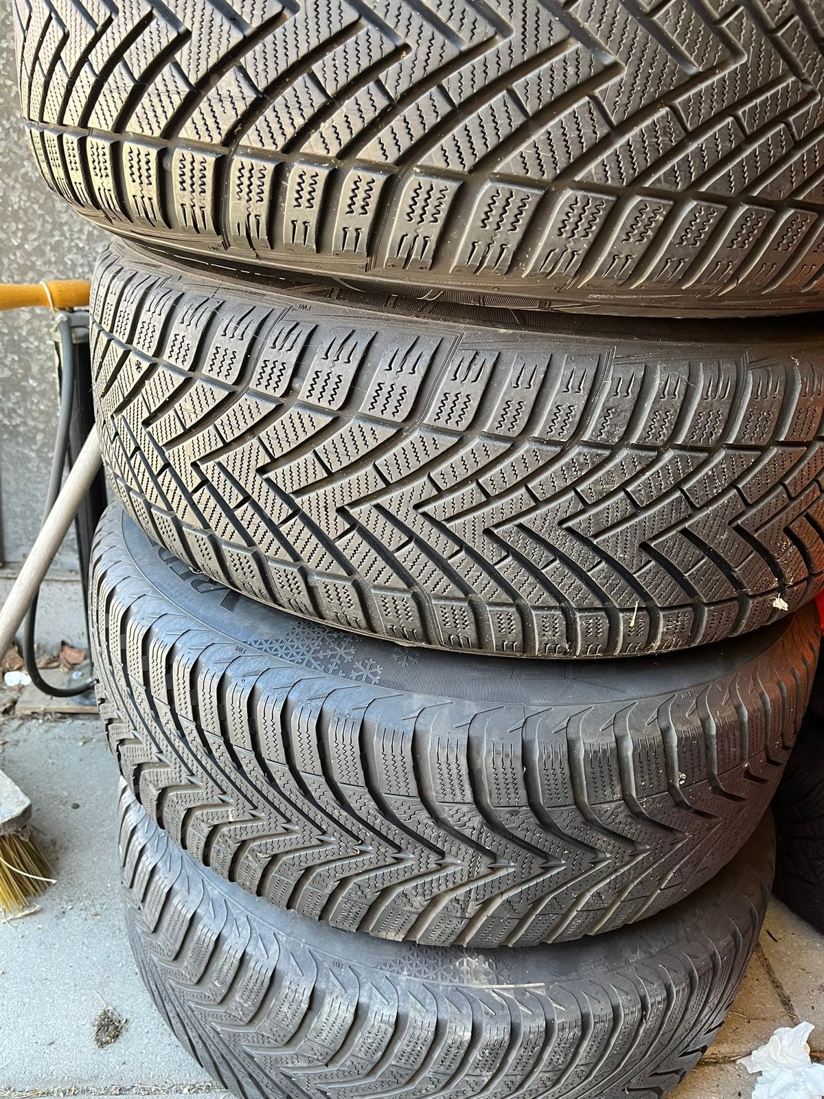 Volvo wielen met winterbanden 205/60/16, Auto-onderdelen, Banden en Velgen, Ophalen, Gebruikt, 16 inch, Banden en Velgen