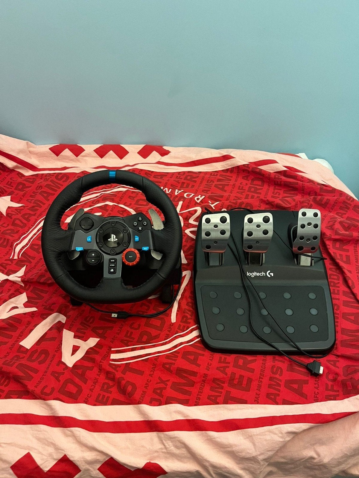 Logitech G29 Driving Force racestuur met pedalen, Ophalen of Verzenden, Zo goed als nieuw, Stuur of Pedalen, PlayStation 4