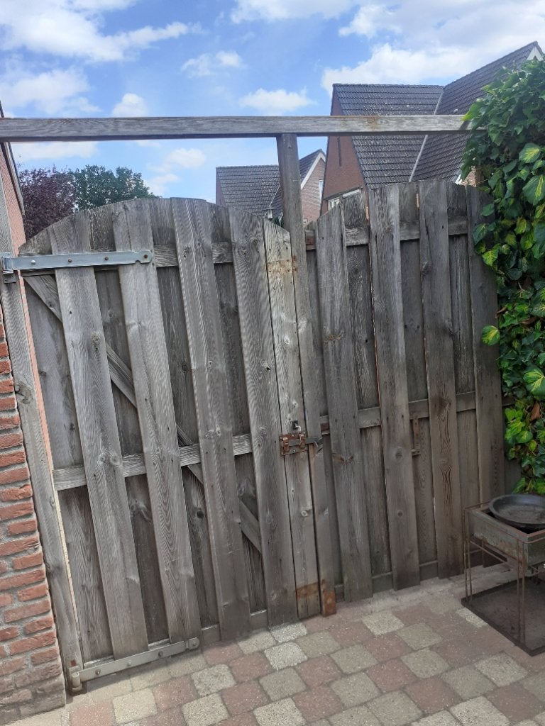 Schuttingpoort , deur en vastdeel !!, Tuin en Terras, Minder dan 3 meter, Ophalen of Verzenden, Hout, 1 tot 2 meter