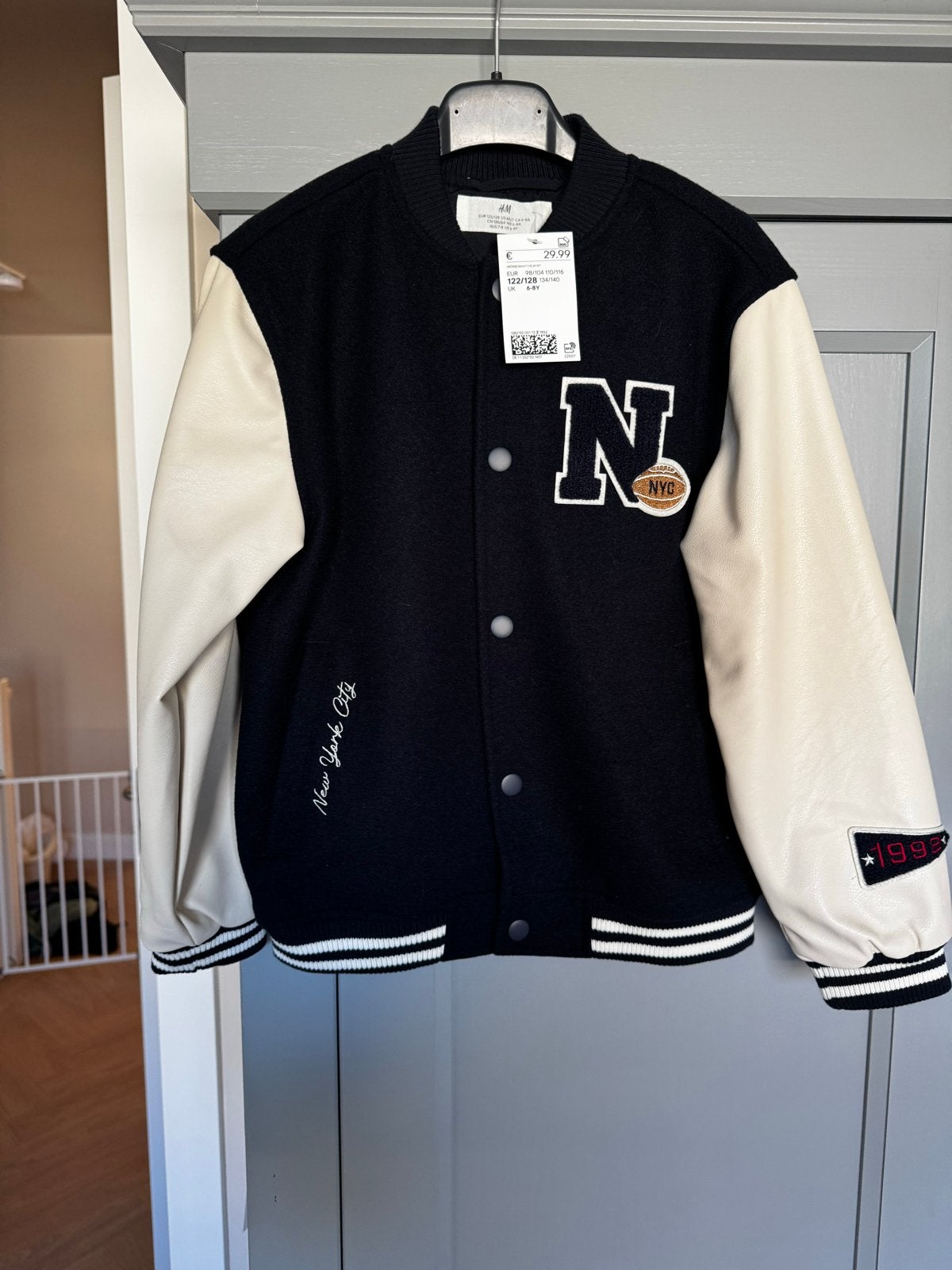 Nieuwe H&M College Jas - Maat 122/128, Kinderen en Baby's, Kinderkleding | Maat 122, Ophalen of Verzenden, Nieuw, Jongen, Jas