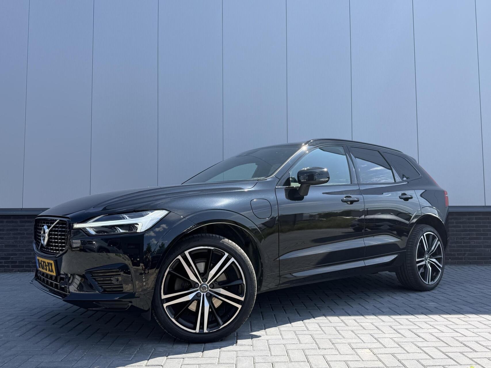 Volvo XC60 2.0 Recharge T6 AWD Inscription- R-Design-PANO, Automaat, Gebruikt, Euro 6, 1969 cc