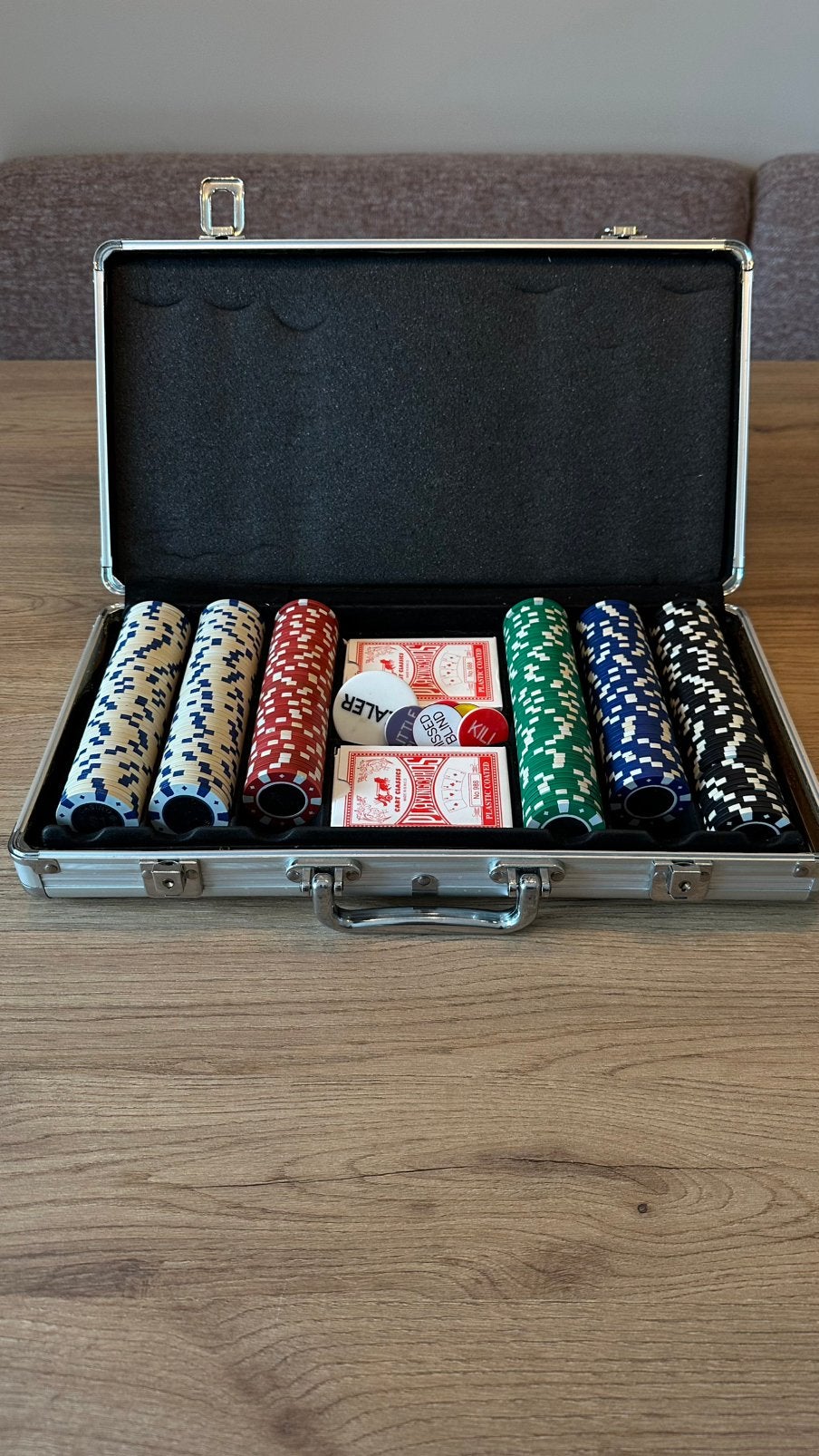 Mooie poker set van ongeveer 300 chips, Hobby en Vrije tijd, Drie of vier spelers, Ophalen of Verzenden, Gebruikt